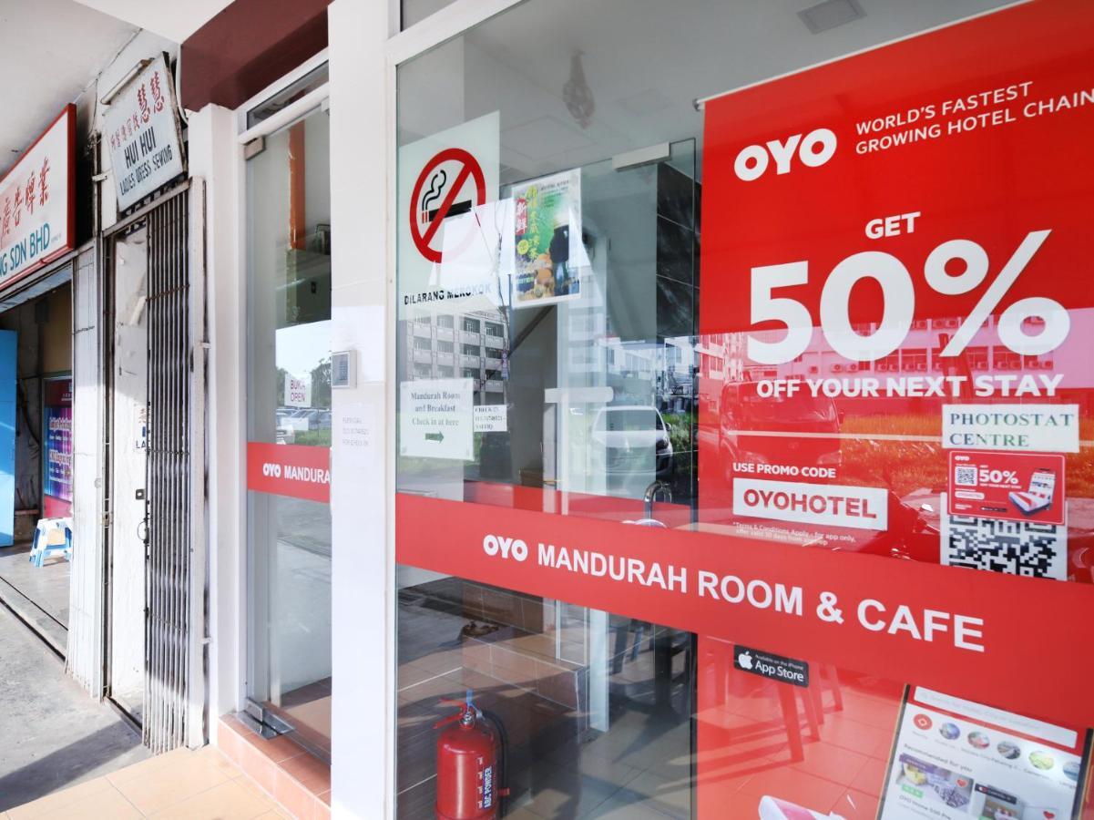 Oyo 836 Mandurah Room & Cafe Kuching Exterior foto